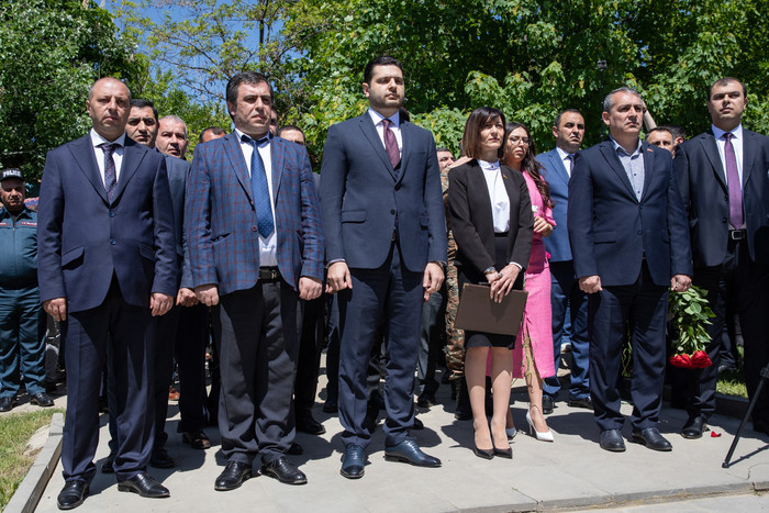 Փոխվարչապետ Մաթևոսյանը հարգանքի տուրք է մատուցել Ղարաքիլիսայի ճակատամարտի հերոսների հիշատակին