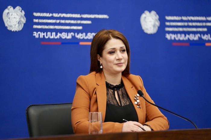 Կառավարության աջակցության հետագա ծրագրերից օգտվելու համար 75-ից բարձր տարիքային խմբում գտնվող, առաջի