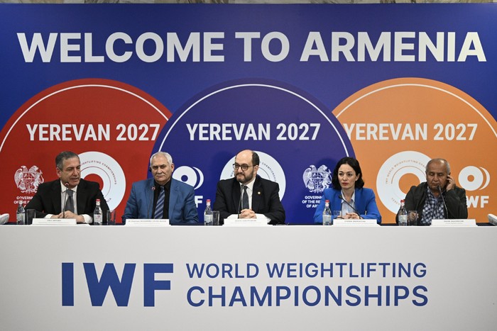 Ծանրամարտի աշխարհի 2027 թվականի առաջնությունն աշխարհի առաջին առաջնությունն է օլիմպիական մարզաձևից, ո