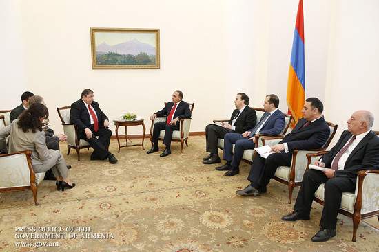 Վարչապետն ընդունել է Կարլ Լամերսին