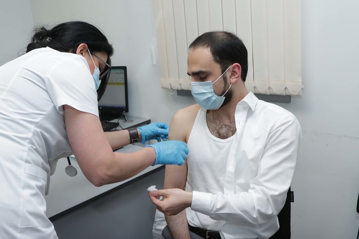 Փոխվարչապետի պաշտոնակատար Տիգրան Ավինյանը պատվաստվել է «AstraZeneca» պատվաստանյութով