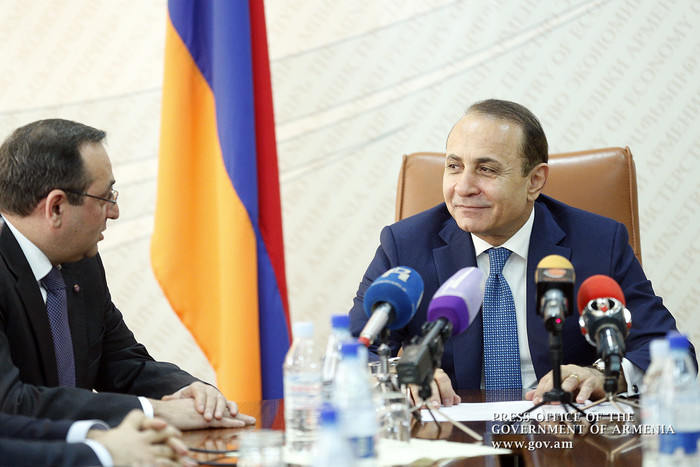 ՀՀ վարչապետն Էկոնոմիկայի նախարարության աշխատակազմին է ներկայացրել նորանշանակ նախարար Արծվիկ Մինասյան