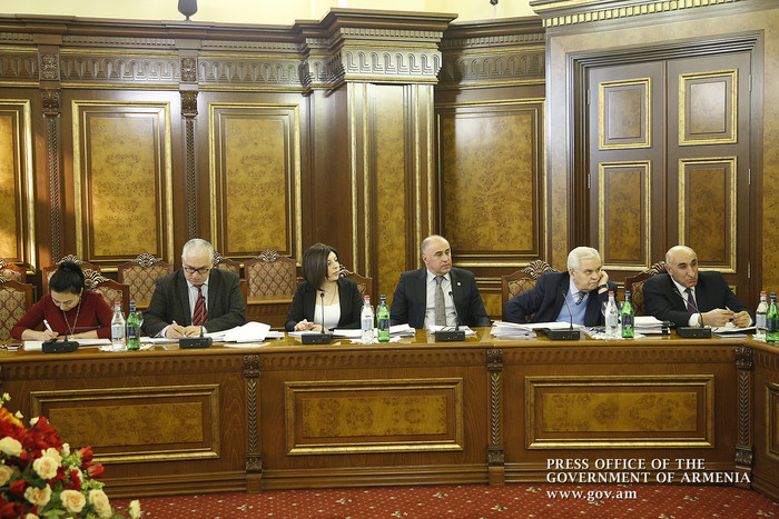 Սեփական եկամուտների աճ ապահոված համայնքների ղեկավարների հետ վարչապետը քննարկել է զարգացման նոր ծրագր