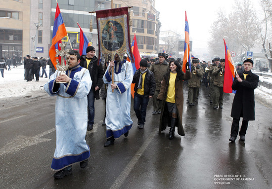 Հանդիսավոր քայլերթով նշվեց Վարդանանց տոնը