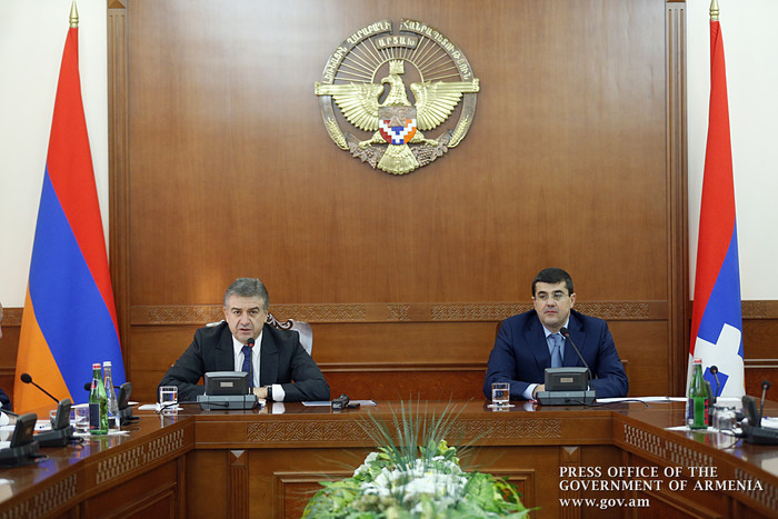 Հայաստանի և Արցախի վարչապետները քննարկել են տնտեսական փոխգործակցությանը վերաբերող մի շարք հարցեր