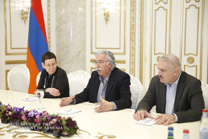 Սեմ Սիմոնյանը կառավարության ղեկավարին է ներկայացրել Բարձրագույն կրթության միջբուհական կենտրոնի ստեղծ