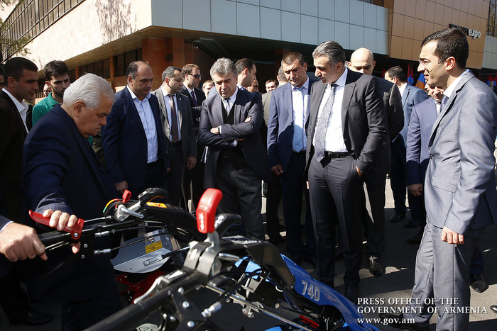 Վարչապետը ծանոթացել է «ԱրմՊրոդԷքսպո» գյուղատնտեսական ցուցահանդեսին ներկայացված արտադրանքին