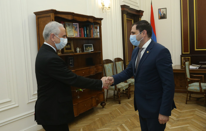 Փոխվարչապետ Սուրեն Պապիկյանն ընդունել է ՀՀ-ում Իրանի դեսպանին