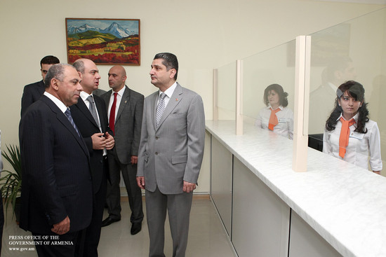Վարչապետը հավաստիացել է, որ Աշտարակի անձնագրային բաժանմունքում կմատուցվեն որակյալ ծառայություններ