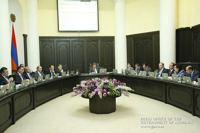 Վարչապետը հանձնարարականներ է տվել ճանապարհային երթևեկության կանոնների նկատմամբ վերահսկողական համակար