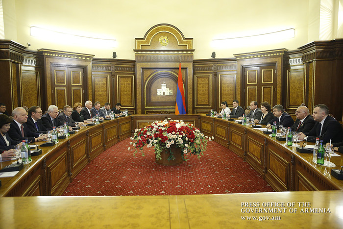 Վարչապետն ընդունել է Նիկոլայ Ռիժկովին