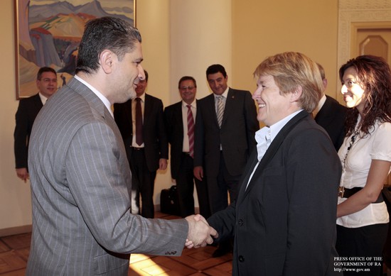 Պաշտոնական լրահոս