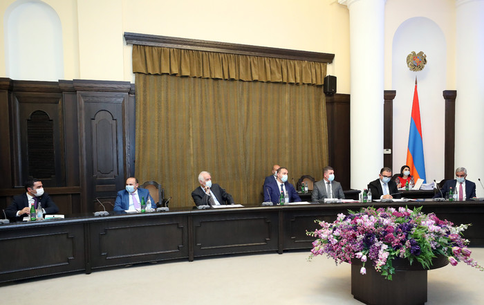 Հոկտեմբերի 1-ից ուժի մեջ մտնող Covid-19 կանոնակարգումը հավասարապես ազդելու է նաև պետական պաշտոններ զ