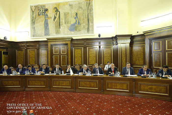 Վարչապետի գլխավորությամբ քննարկվել է մարզերում իրականացվող ծրագրերի ընթացքը