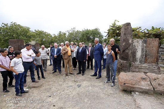 Վարչապետը ծանոթացել է Աղձք համայնքում գտնվող պատմամշակութային կառույցների վիճակին