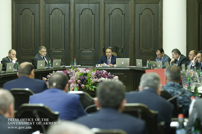 Կառավարությունը կաջակցի Արմավիրի մարզում ուժեղ քամու և կարկուտի պատճառած վնասի վերացմանը և մի շարք ա