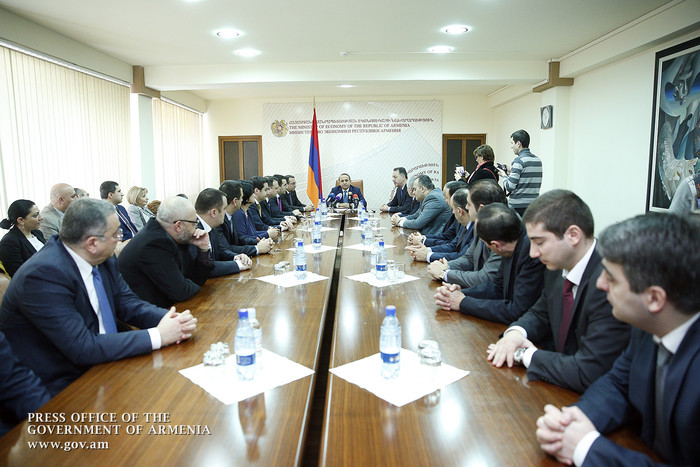 ՀՀ վարչապետն Էկոնոմիկայի նախարարության աշխատակազմին է ներկայացրել նորանշանակ նախարար Արծվիկ Մինասյան