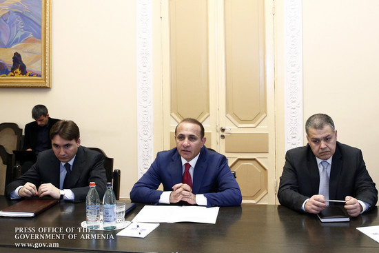 Վարչապետն ԱԺ խմբակցությունների ներկայացուցիչների հետ քննարկել է կենսաթոշակային բարեփոխումների շուրջ 
