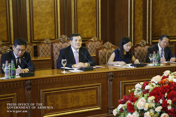 Վարչապետն ընդունել է Չինաստանի կոմերցիայի փոխնախարար Ծյան Քեմինին