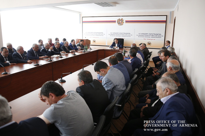 Վարչապետն աշխատանքային այցեր է կատարել