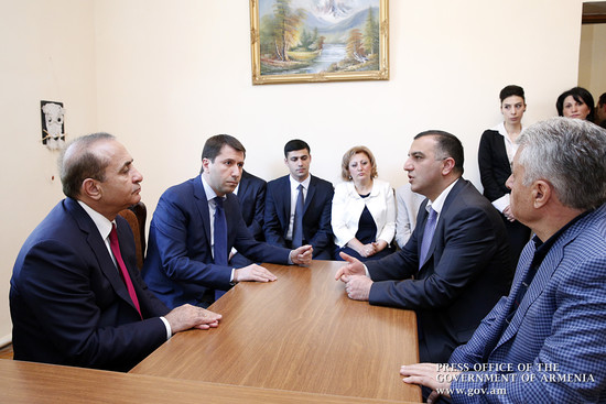 Վարչապետը ՄԻՊ գրասենյակի բացահայտումների հետքերով այցելել է Բյուրեղավանի գիշերօթիկ հաստատություն