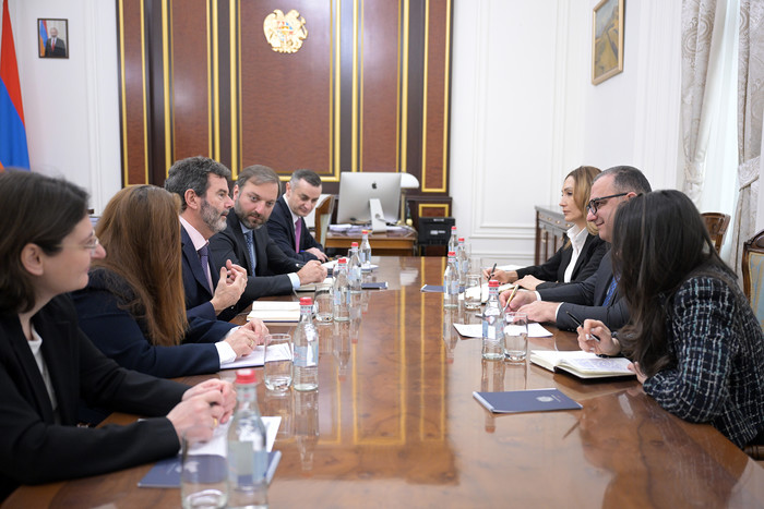 Փոխվարչապետ Տիգրան Խաչատրյանն ընդունել է ՎԶԵԲ՝ Կովկասի տարածաշրջանի ղեկավարի գլխավորած պատվիրակությա
