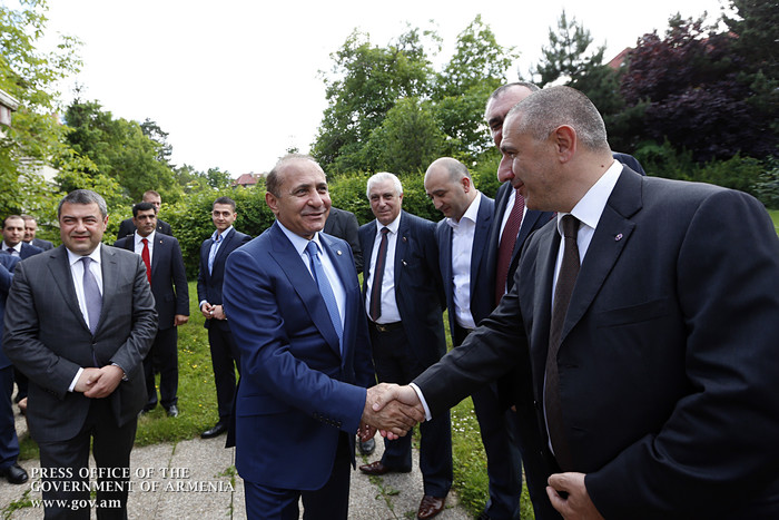 Վարչապետ Հովիկ Աբրահամյանը հանդիպել է չեխահայ համայնքի ներկայացուցիչների հետ
