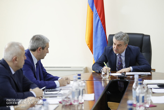 Պետք է միասնական երթուղային  ցանց մշակել ողջ հանրապետության համար. վարչապետն այցելել է տրանսպորտի, կ