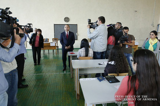 Վարչապետը հաջողություն է մաղթել միասնական ընդունելության քննություններ հանձնող դիմորդներին