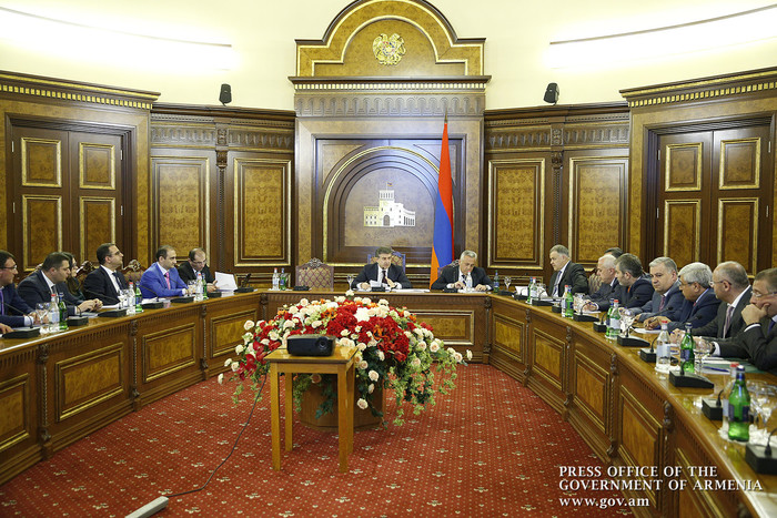 Պետությունը սուբսիդավորելու է գերակա ոլորտների վարկային տոկոսները. Կարեն Կարապետյանը հանդիպել է բանկ