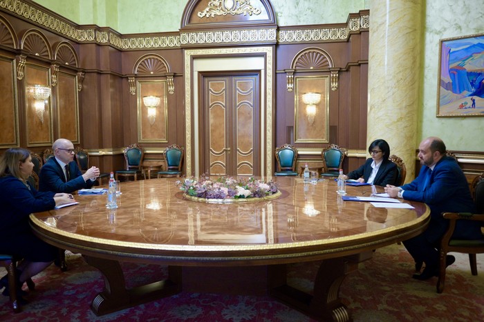 Արայիկ Հարությունյանն ընդունել է ՎԶԵԲ ավագ քաղաքական խորհրդական Օլեքսանդր Պավլյուկին
