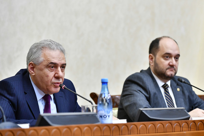 Արայիկ Հարությունյանը ՊՆ աշխատակազմին է ներկայացրել նախարարի նորանշանակ առաջին տեղակալ Արշակ Կարապետ