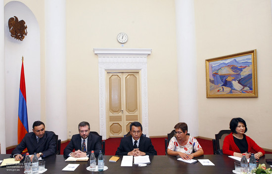 ԱԶԲ գործադիր տնօրենը շնորհավորել է վարչապետին՝ տպավորիչ տնտեսական աճ արձանագրելու կապակցությամբ
