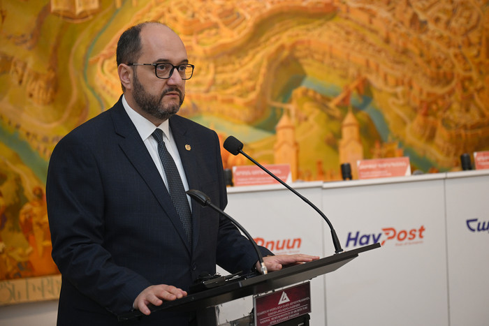 Արայիկ Հարությունյանը մասնակցել է Ֆիլատելիստական ցուցահանդեսին նվիրված հատուկ դրոշմակով բացիկի մարմա