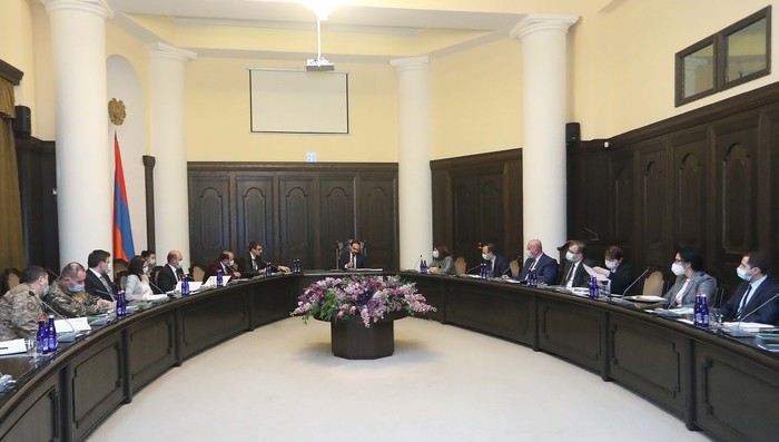 Տիգրան Ավինյանը խորհրդակցություն է անցկացրել հաշմանդամություն ունեցող զինծառայողների պրոթեզավորման գ