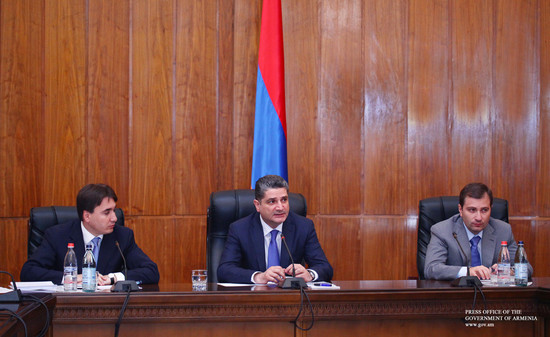Բարելավվում են հանրային ծառայությունների ոլորտի օրենսդրական կարգավորումները
