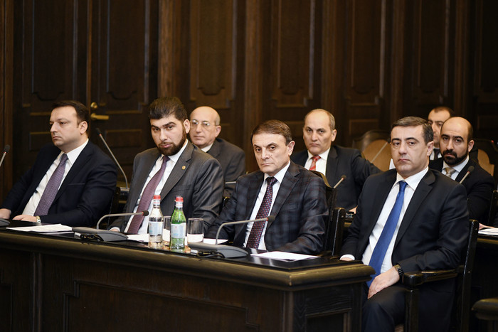 Տեղի է ունեցել կառավարության հերթական նիստը. գործադիրի անդամները մեկ րոպե լռությամբ հարգել են Սումգա