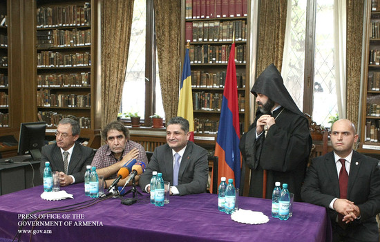 Վարչապետ Տիգրան Սարգսյանն այցելել է Բուխարեստի Հայոց կենտրոն