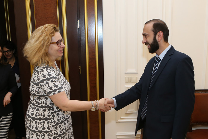 Առաջին փոխվարչապետ Արարատ Միրզոյանն ընդունել է Եվրոպայի խորհդի գրասենյակի ղեկավար տիկին Նատալյա Վուտ