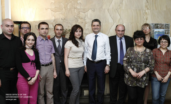 Վարչապետը շնորհավորել է ռադիոյի աշխատակիցներին
