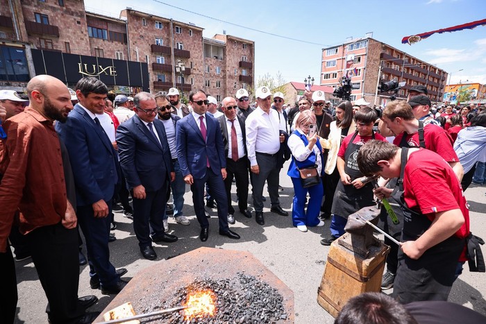 Փոխվարչապետ Տիգրան Խաչատրյանը մասնակցել է Հանրապետության տոնին և Ապարանի հաղթական ճակատամարտի 108-ամ