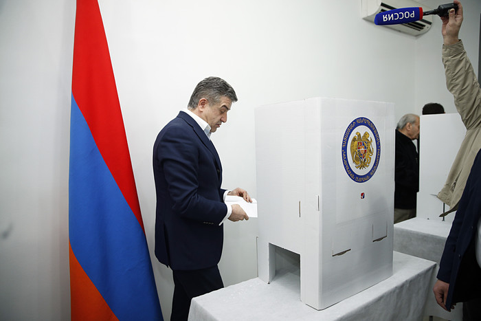 Վարչապետ Կարեն Կարապետյանը քվեարկել է մայրաքաղաքի թիվ 4/53 ընտրատեղամասում