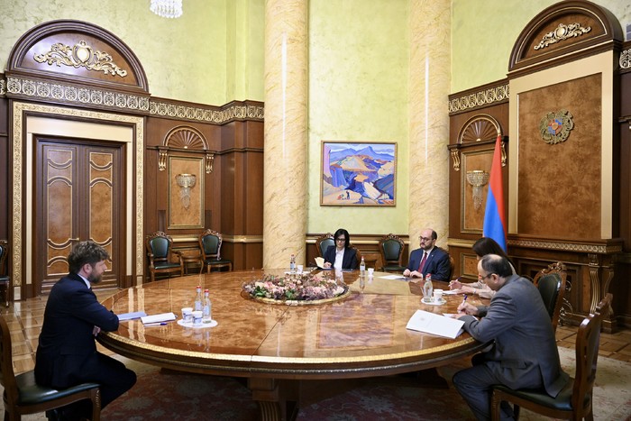 Արայիկ Հարությունյանն ընդունել է Օլիվյե Դեկոտինիին