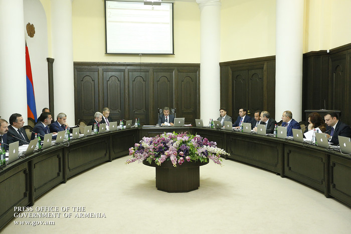 Դպրոցի տնօրենի ընտրության գործընթաց, սոցիալական ծառայությունների հասանելիություն, խնայված միջոցների