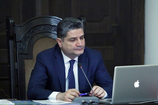 Նոր կառավարությունը գործի է լծվում