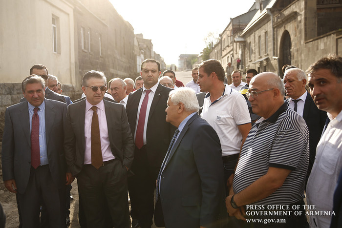 Վարչապետը խորհրդակցություն է անցկացրել Շիրակի մարզպետարանում և հետևել «Կումայրի» պատմական կենտրոնի զ