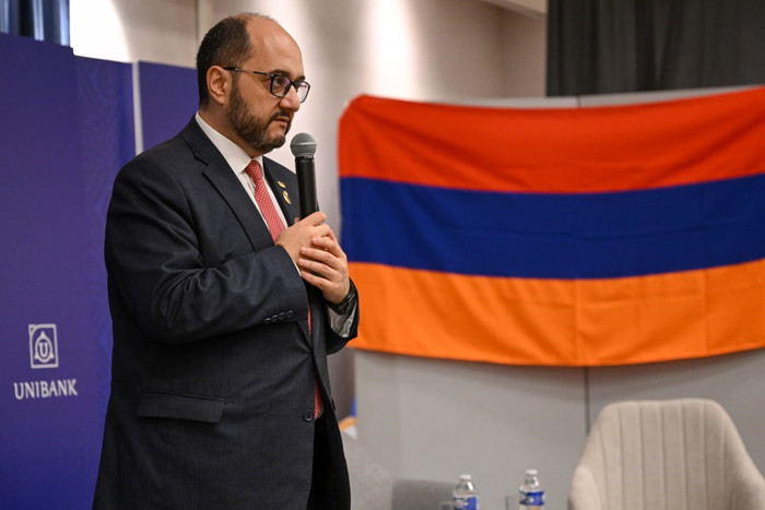 Արայիկ Հարությունյանը Փարիզում ներկա է գտնվել Հայկական տան բացմանը