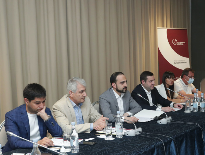 Տիգրան Ավինյանը հանդիպել է գործարարների հետ