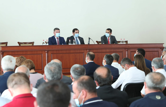 Փոխվարչապետ Սուրեն Պապիկյանը ներկայացրել է Գեղարքունիքի նորանշանակ մարզպետ Կարեն Սարգսյանին