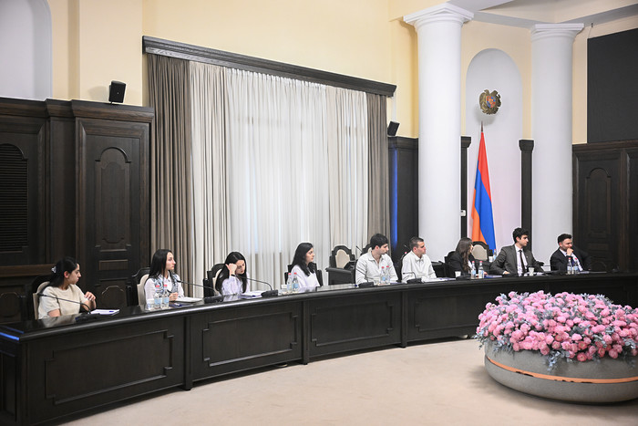 Արայիկ Հարությունյանն ընդունել է «Խորհուրդ X» երիտասարդական ուսանողական կազմակերպության անդամներին